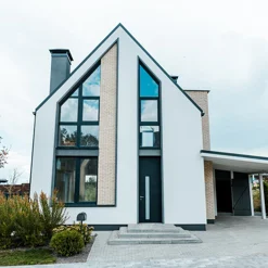 jedna-decyzja-20-lat-komfortu-albo-kosztow-jak-wybrac-okna-na-lata